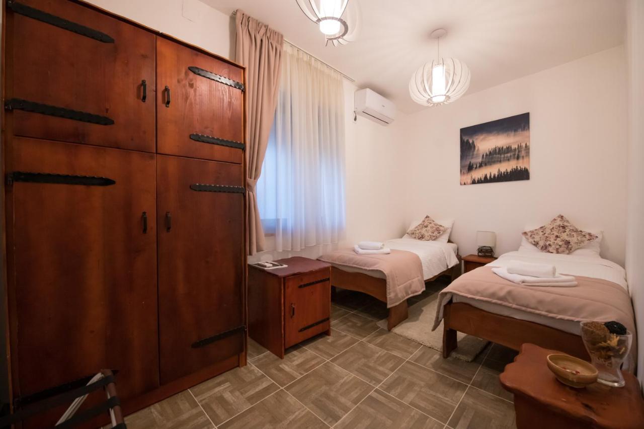 Apartman Beli Zec Apartment Zemun ภายนอก รูปภาพ